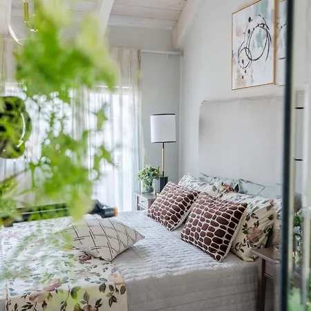 Modern Panoramic Loft With Terrace, Elevator דירה לוקה