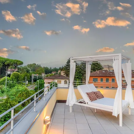 Penthouse In With Terrace And Views 아파트
