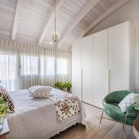 Modern Panoramic Loft With Terrace, Elevator Apartment *