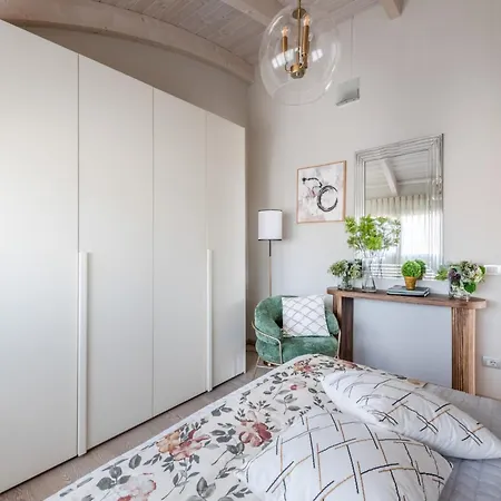 Modern Panoramic Loft With Terrace, Elevator *