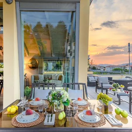 Апартаменты Penthouse In With Terrace And Views *