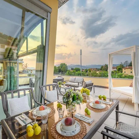 Modern Panoramic Loft With Terrace, Elevator דירה לוקה