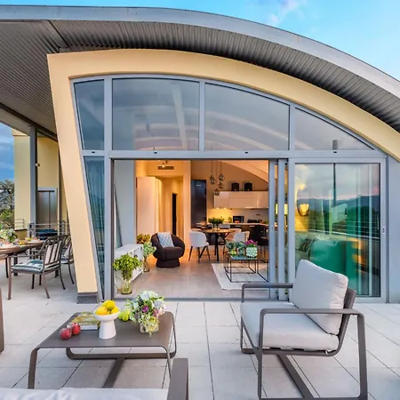Penthouse In With Terrace And Views